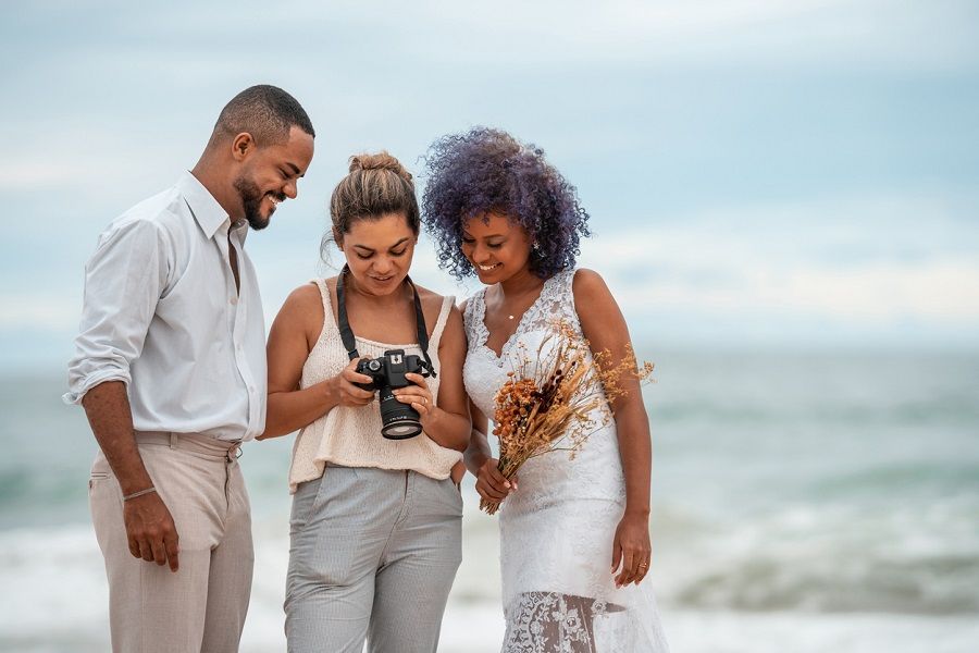 50 Brides Reveal What Their Photographers Could Have Done Better