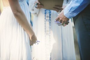 exchanging wedding rings