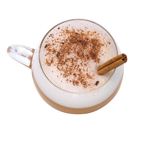 winter wedding cocktails apple cranberry cider