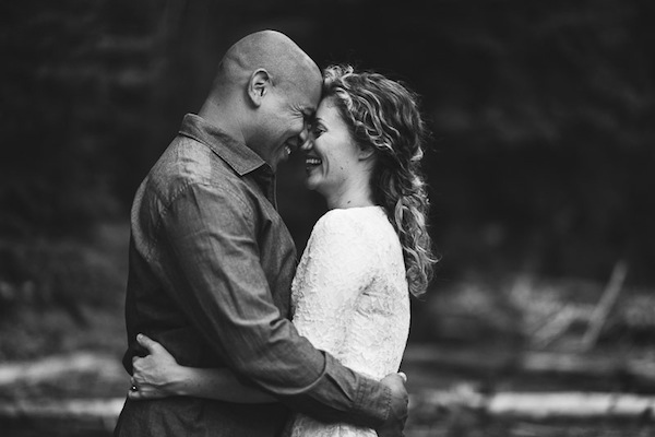 Romantic Engagement Photo Ideas