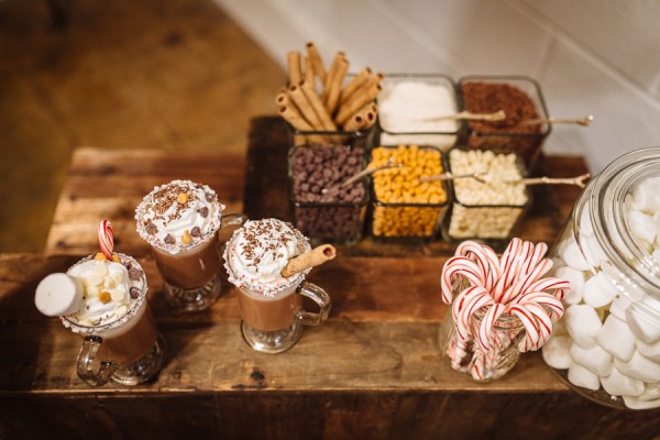 hot-chocolate-bar-wedding-cake-alternatives