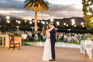 paper-lanterns-wedding-decor