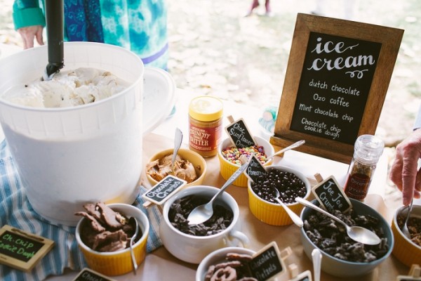 wedding-desserts-ice-cream-bar