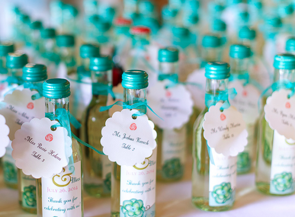vineyard-wine-favors