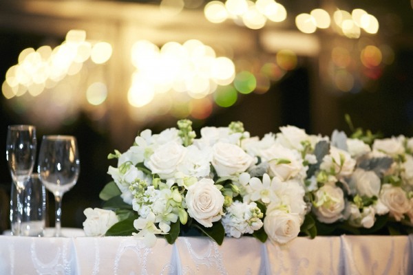 white wedding flowers